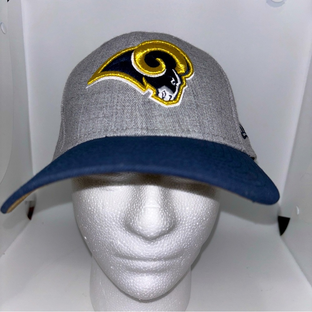 LA Ram NFL New Era 39Thirty L\XL Baseball Cap Gray with Ram Logo Navy Blue Bill